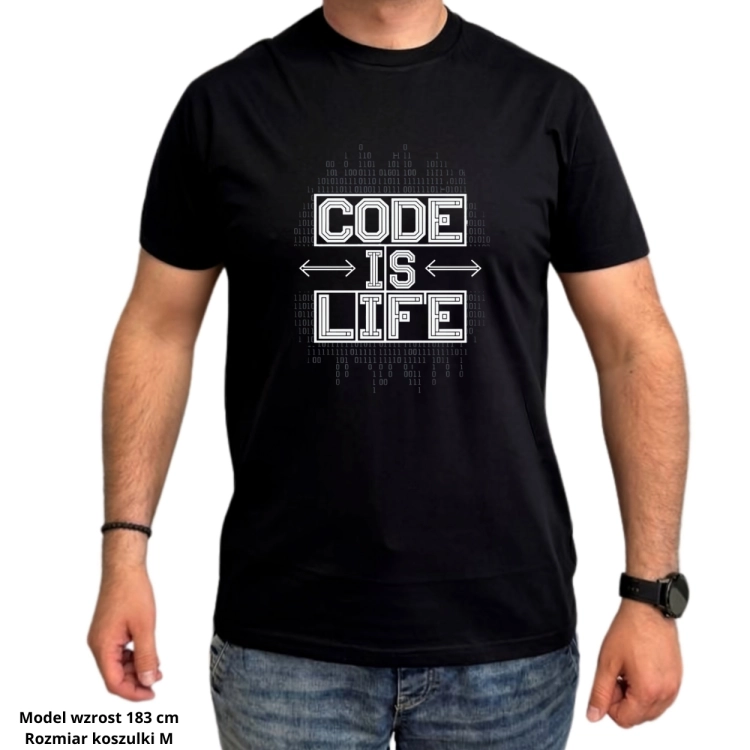 Czarna koszulka męska programisty Code Is Life z kodem binarnym