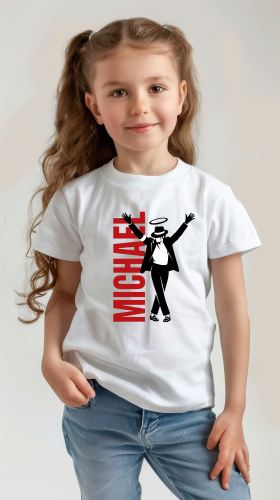 Grafika Michael Jackson na koszulkę – sylwetka Króla Popu w czarnym kapeluszu i charakterystycznej pozie tanecznej, czerwony napis MICHAEL