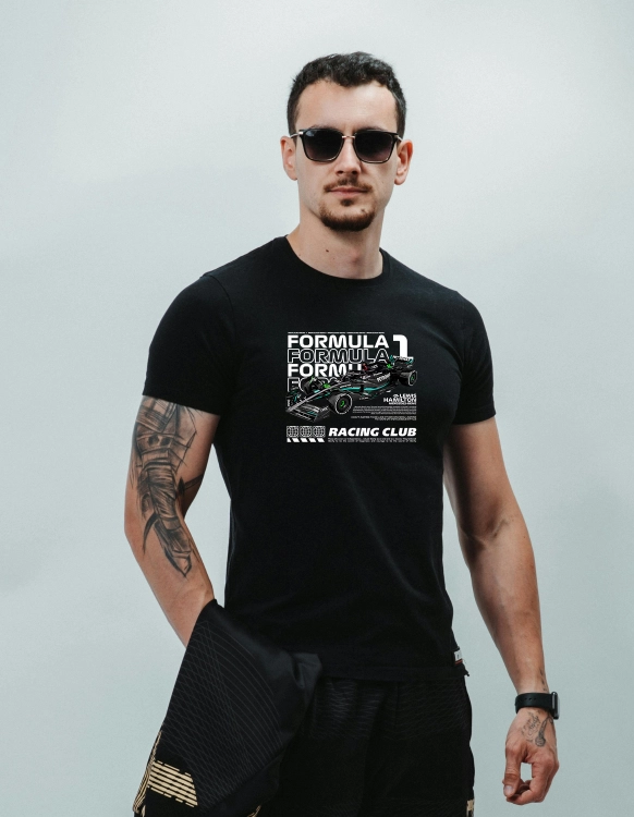 Czarna koszulka męska Mercedes F1 Lewis Hamilton Racing Club z grafiką bolidu Mercedes-AMG Petronas