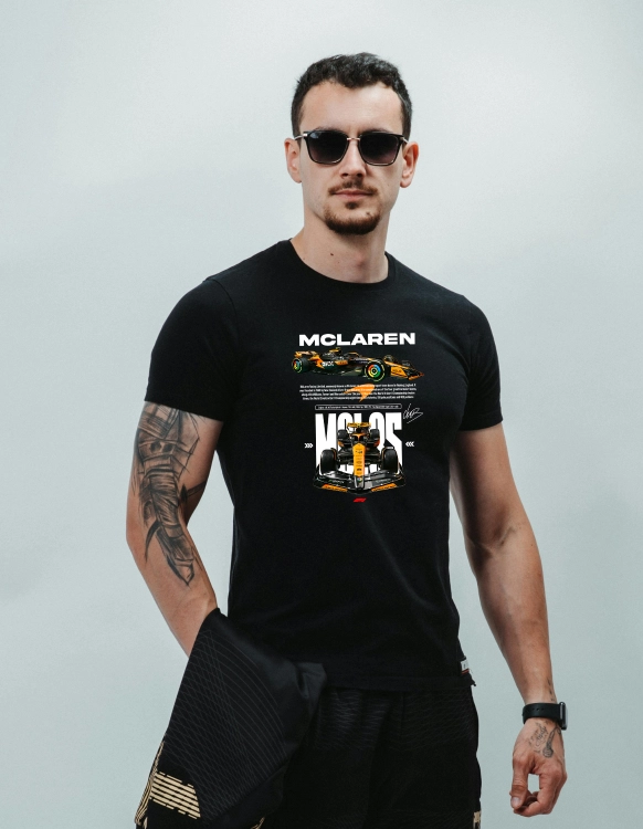 koszulka męska McLaren F1 Lando Norris z pomarańczowym bolidem wyścigowym i napisem NORRIS